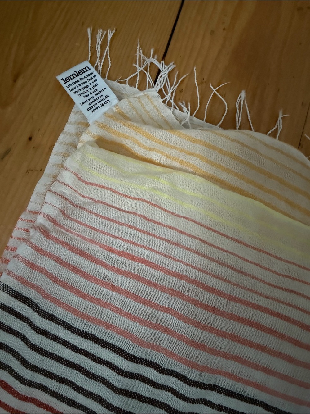 Lemlem lem lem NWOT sarong / scarf - Picture 2 of 4
